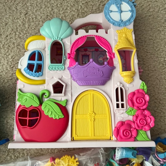 COPY - Disney Little Kingdom castle, frozen castle, Cinderella carriage plus mo… - Picture 8 of 9